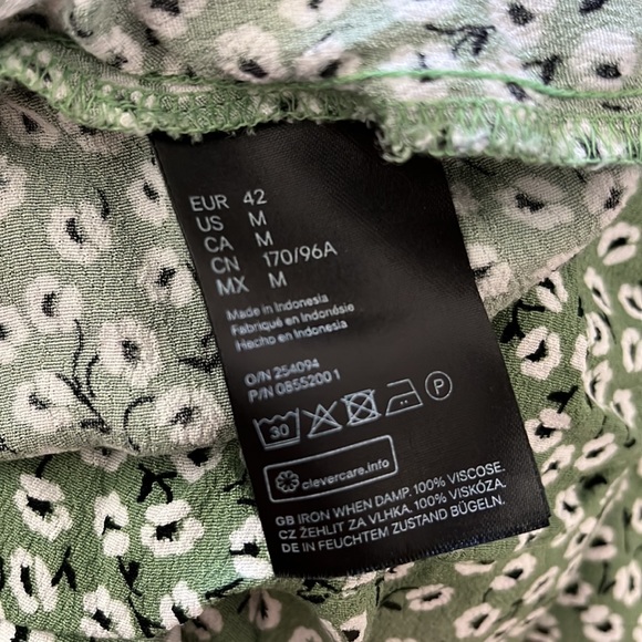 H&M Green Floral Midi Puff Sleeve Dress - Picture 7 of 7